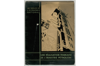 Une réalisation française de l'industrie pétrolière au service de l'économie nationale / Collections musée Nicéphore Niépce